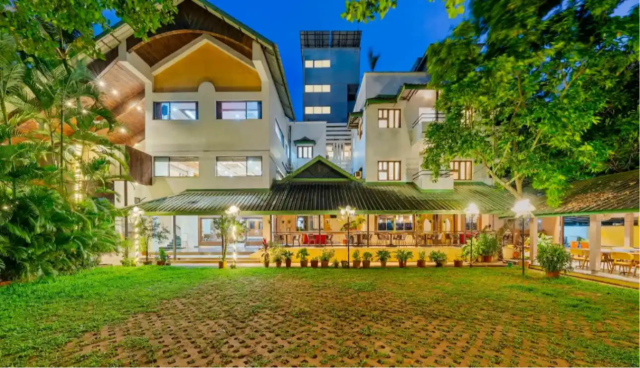 Hotel Woodland